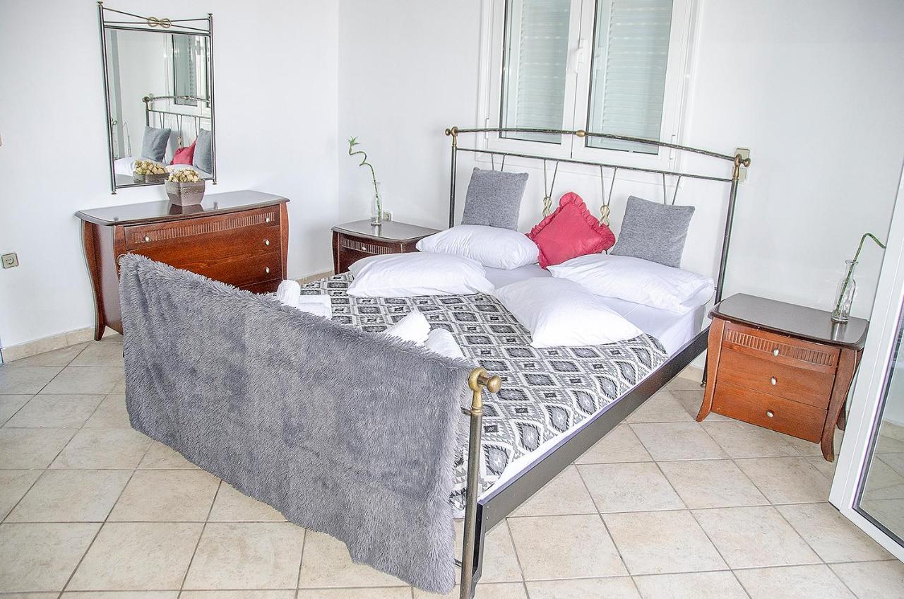 Traditional Fishing Village Apartments Mpoukaris Bagian luar foto