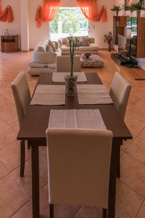 Traditional Fishing Village Apartments Mpoukaris Bagian luar foto