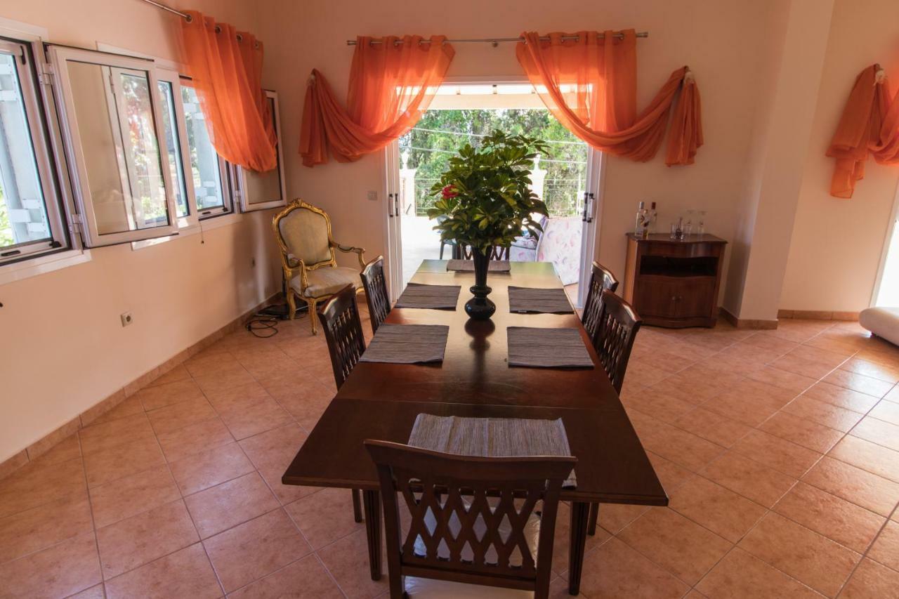 Traditional Fishing Village Apartments Mpoukaris Bagian luar foto