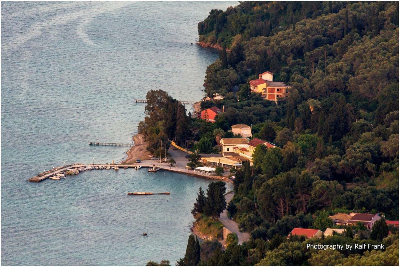 Traditional Fishing Village Apartments Mpoukaris Bagian luar foto